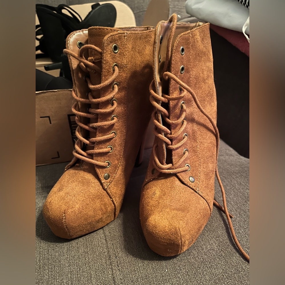 okay condition, size 5 1/2
